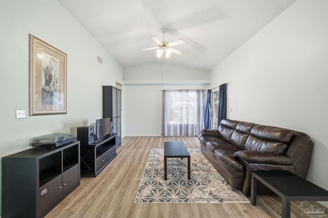 4106 Spinnaker Pl, Pensacola, FL 32507