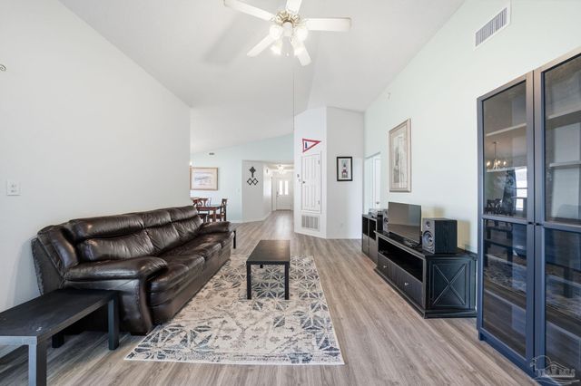 4106 Spinnaker Pl, Pensacola, FL 32507