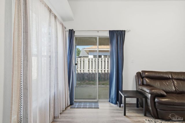 4106 Spinnaker Pl, Pensacola, FL 32507