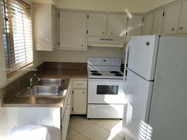 1231 NE 23rd Avenue, Pompano Beach, FL 33062