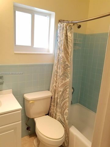 1231 NE 23rd Avenue, Pompano Beach, FL 33062