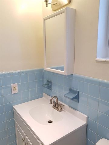 1231 NE 23rd Avenue, Pompano Beach, FL 33062