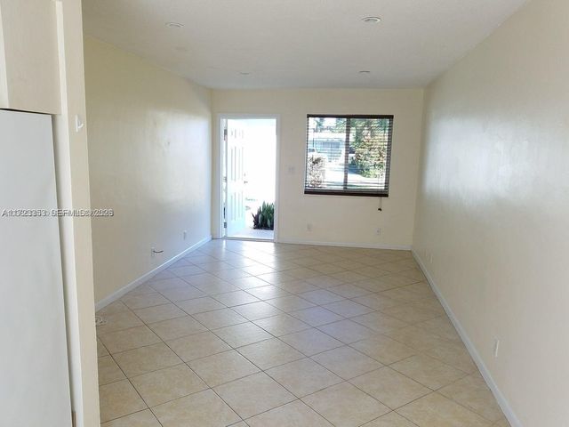 1231 NE 23rd Avenue, Pompano Beach, FL 33062