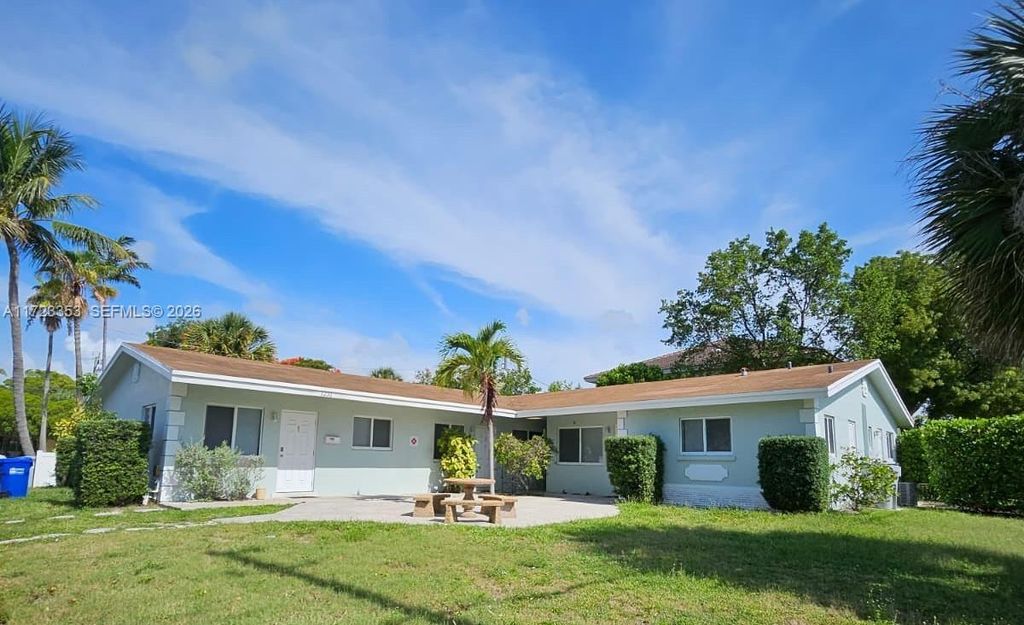 1231 NE 23rd Avenue, Pompano Beach, FL 33062