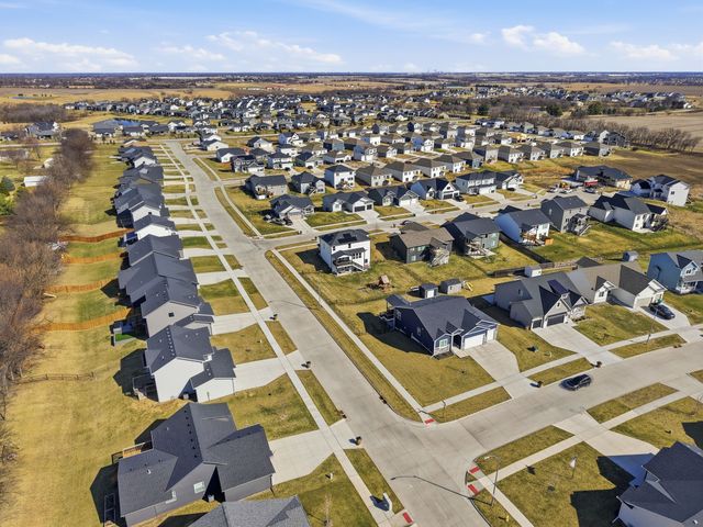 3016 Oak Street, Norwalk, IA 50211