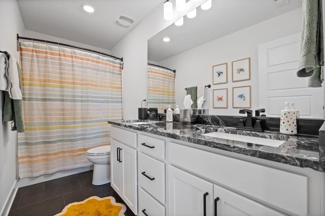 3016 Oak Street, Norwalk, IA 50211