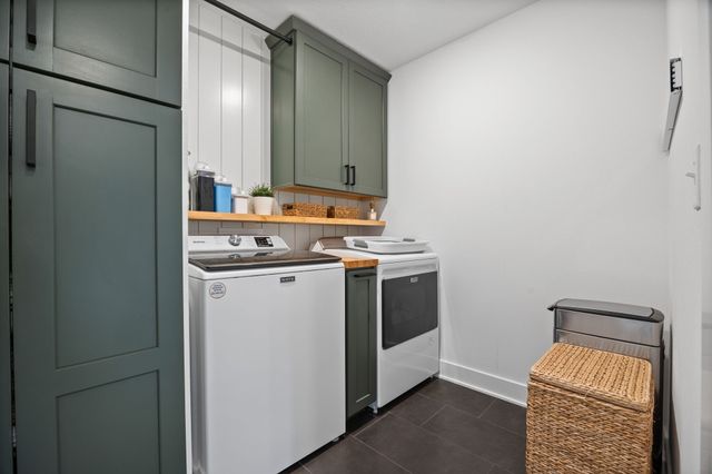 3016 Oak Street, Norwalk, IA 50211