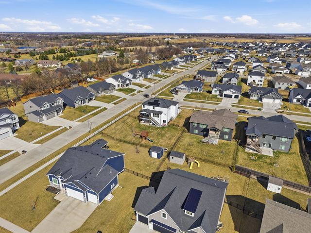 3016 Oak Street, Norwalk, IA 50211