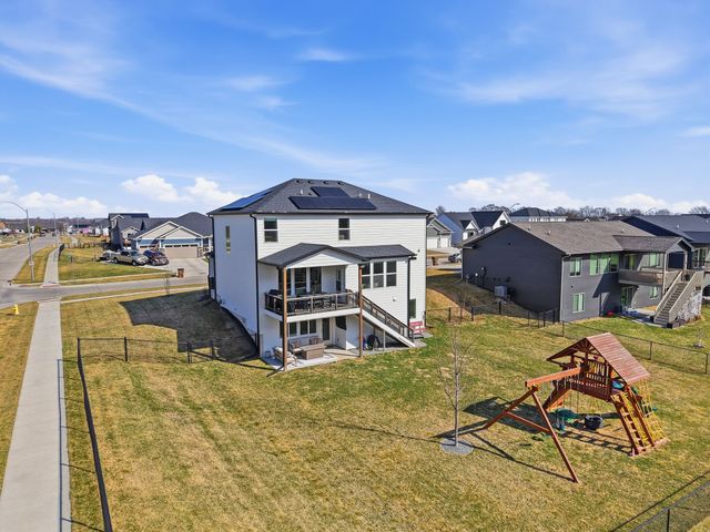 3016 Oak Street, Norwalk, IA 50211