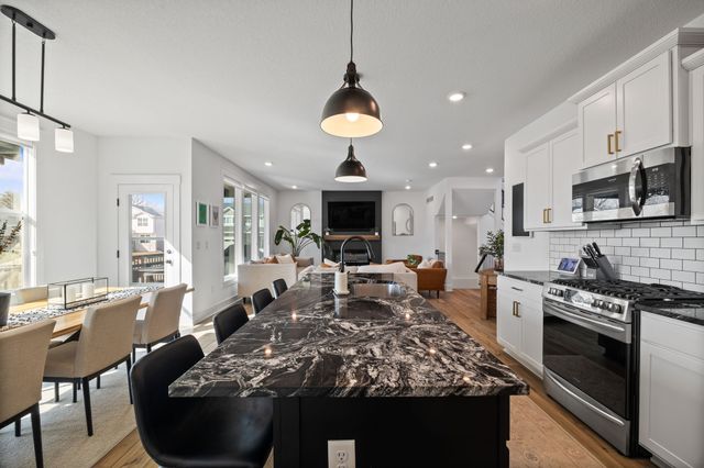 3016 Oak Street, Norwalk, IA 50211