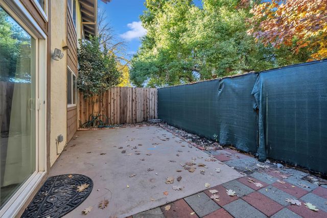 2604 Rio Bravo Cir, Sacramento, CA 95826