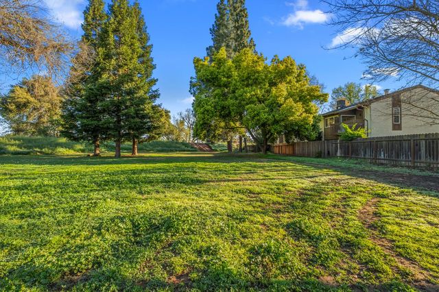 2604 Rio Bravo Cir, Sacramento, CA 95826
