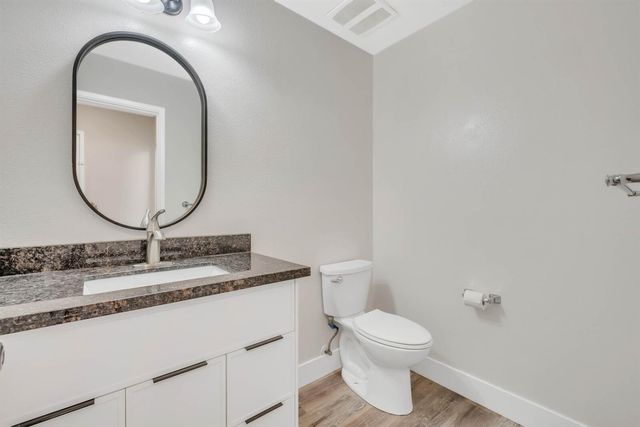 2604 Rio Bravo Cir, Sacramento, CA 95826