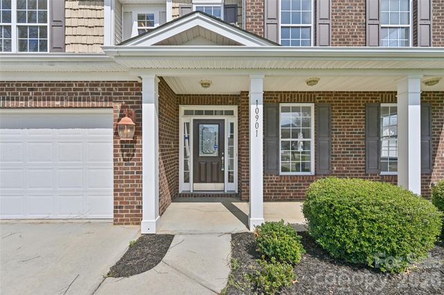 10901 Trout Creek Place, Davidson, NC 28036