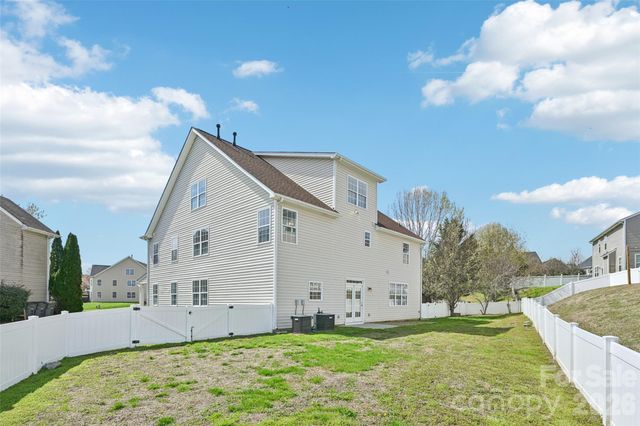 10901 Trout Creek Place, Davidson, NC 28036