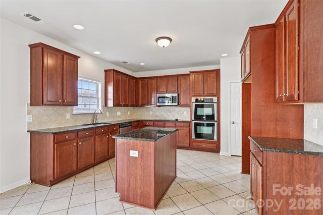 10901 Trout Creek Place, Davidson, NC 28036