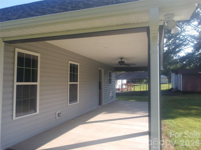 339 W 11th Street, Oakboro, NC 28129