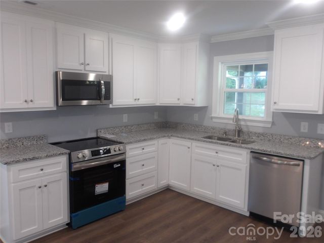 339 W 11th Street, Oakboro, NC 28129