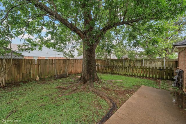 5138 Heatherton Drive, Bossier City, LA 71111