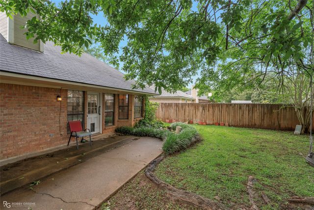 5138 Heatherton Drive, Bossier City, LA 71111
