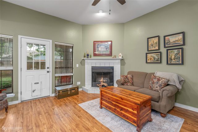 5138 Heatherton Drive, Bossier City, LA 71111