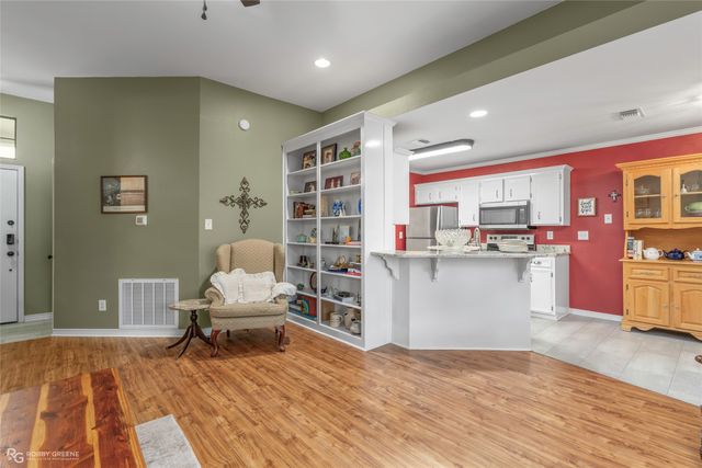 5138 Heatherton Drive, Bossier City, LA 71111