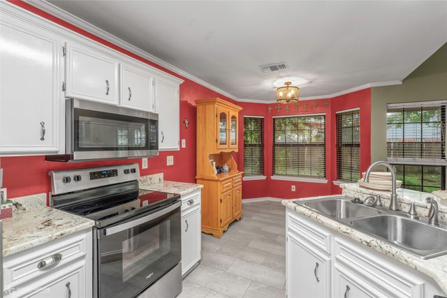 5138 Heatherton Drive, Bossier City, LA 71111