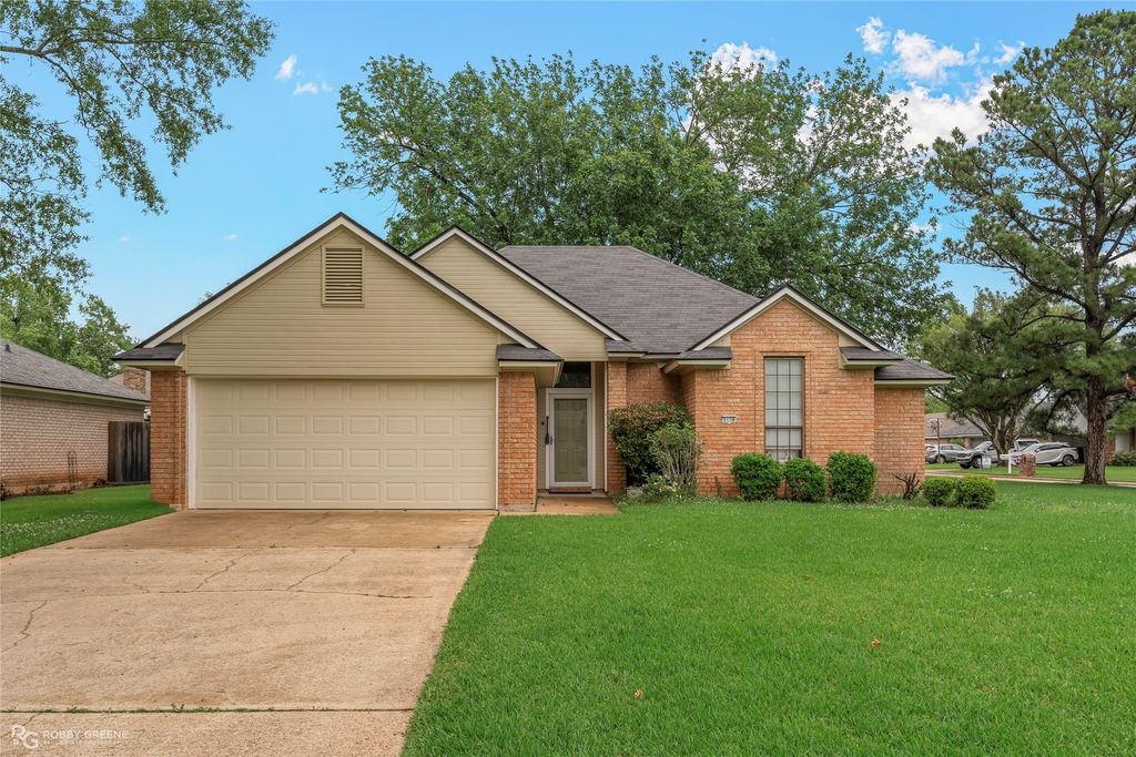 5138 Heatherton Drive, Bossier City, LA 71111