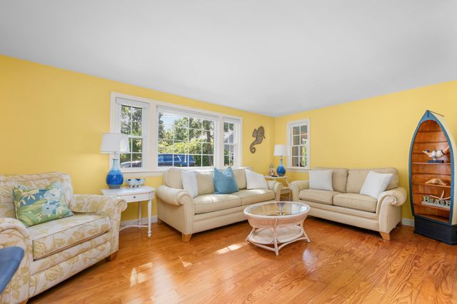 2 Beverly Lane, West Harwich, MA 02671