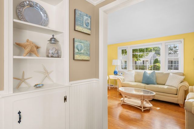 2 Beverly Lane, West Harwich, MA 02671