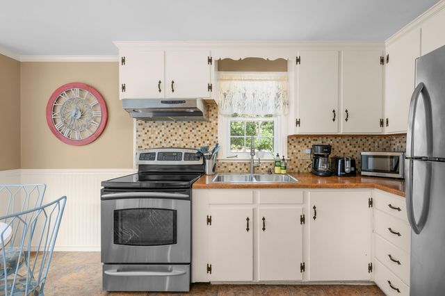 2 Beverly Lane, West Harwich, MA 02671