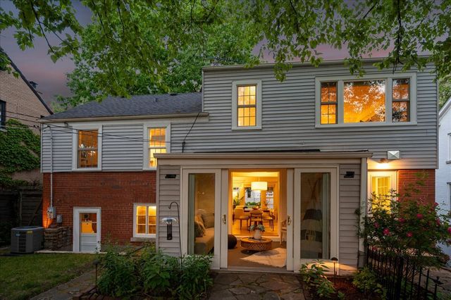 712 Juniper Road, Glenview, IL 60025