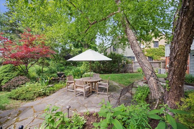 712 Juniper Road, Glenview, IL 60025