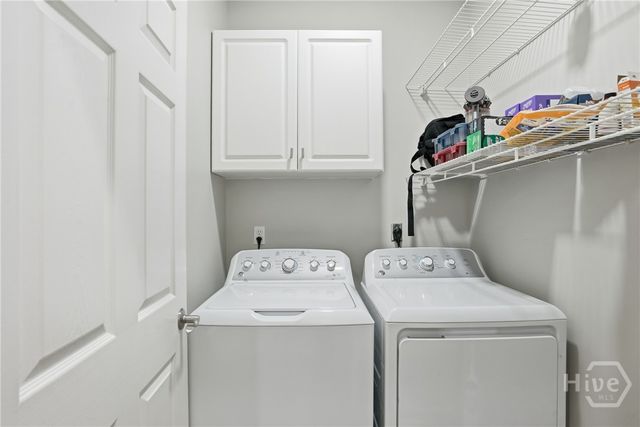 8 Oak Park Place, Savannah, GA 31405