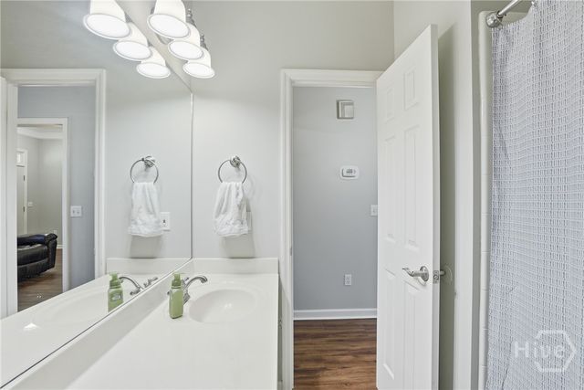 8 Oak Park Place, Savannah, GA 31405