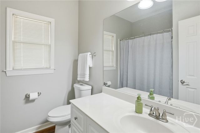 8 Oak Park Place, Savannah, GA 31405