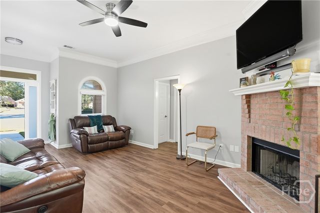 8 Oak Park Place, Savannah, GA 31405