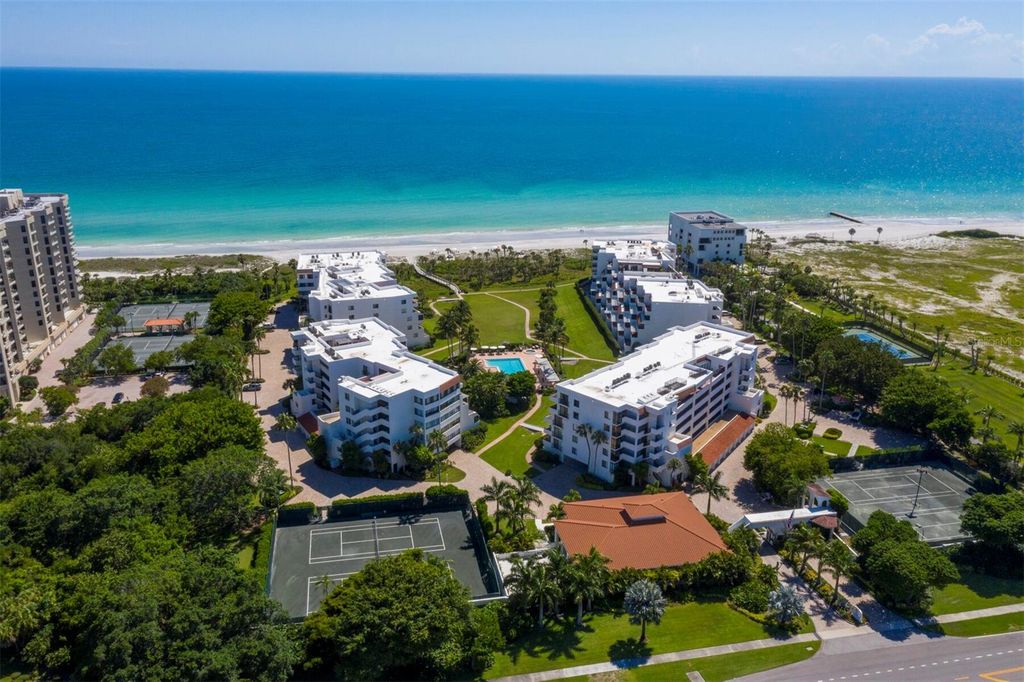 Image 54 of property listing at 1485 GULF OF MEXICO DRIVE 110, Longboat Key, FL 34228
