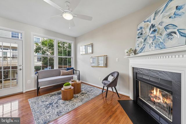 2625 TARLETON CORNER DR, Herndon, VA 20171