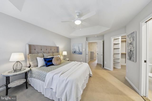 2625 TARLETON CORNER DR, Herndon, VA 20171