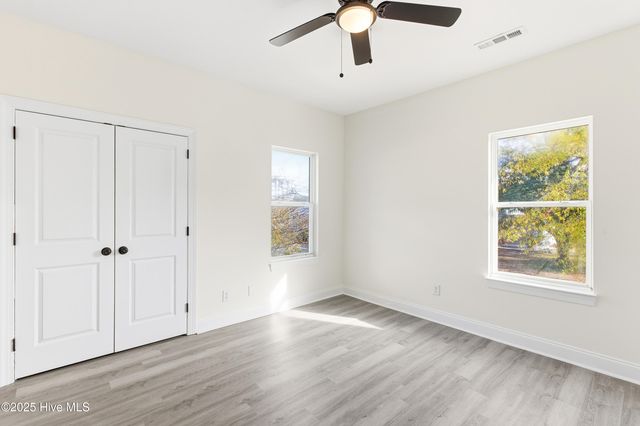 937 S 8th Street, Wilmington, NC 28401