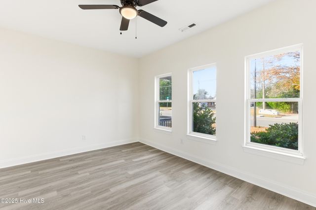 937 S 8th Street, Wilmington, NC 28401