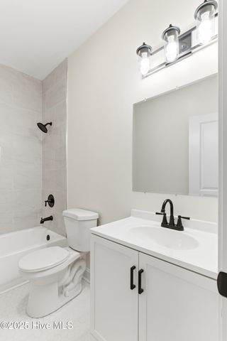 937 S 8th Street, Wilmington, NC 28401