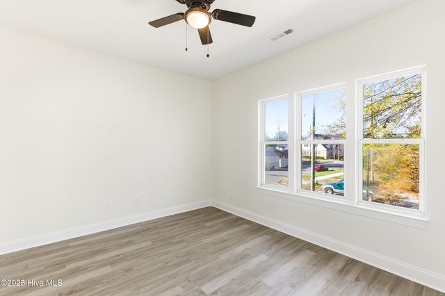 937 S 8th Street, Wilmington, NC 28401