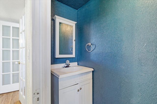 1510 N Robberson Avenue, Springfield, MO 65803