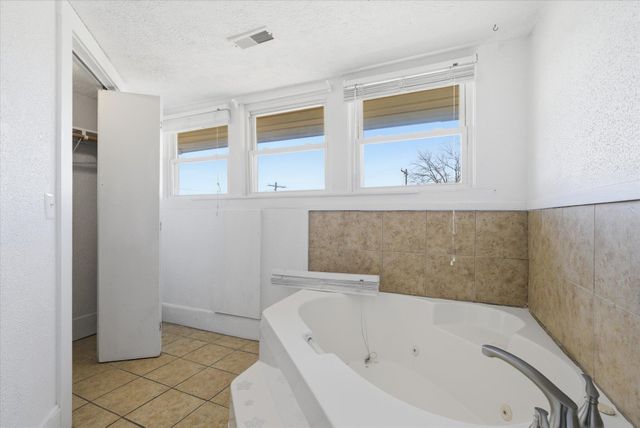 1510 N Robberson Avenue, Springfield, MO 65803