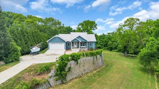 1174 Majors Cemetery Rd, Lynchburg, TN 37352