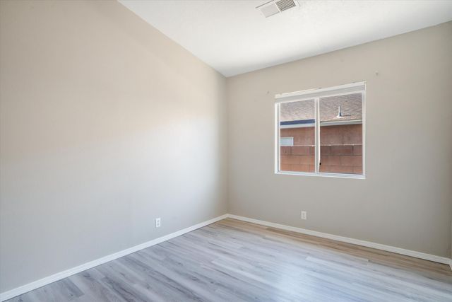 4748 Delaina Drive NE, Rio Rancho, NM 87144