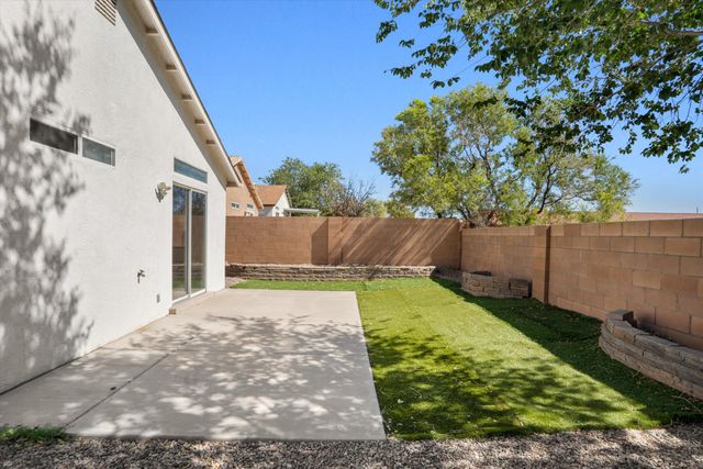 4748 Delaina Drive NE, Rio Rancho, NM 87144