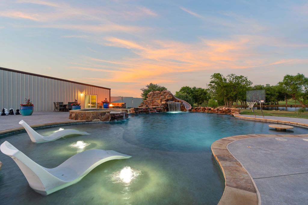 12190 Marion Road, Sanger, TX 76266